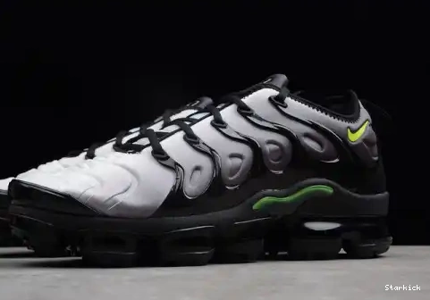924453-009 VOLT-WHITE BLACK VAPORMAX PLUS 0524